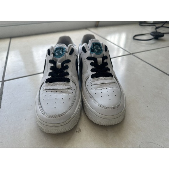 5.5 Y - Nike Air Force 1‎ World Wide (GS) White/Black-Blue FuryShoes CN8533-100 - Picture 2 of 11